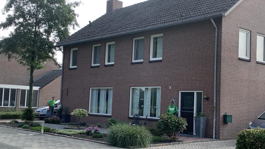 huis aan huizen in Ospel